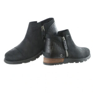 Sorel Major Low Croc Suede Leather Zip Ankle Boot